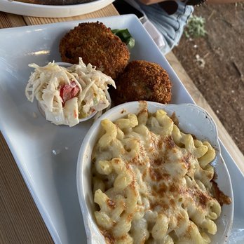 5 West Pub - Crab cakes and Mac and cheese - Pubs Near Me - North Cape May, New Jersey