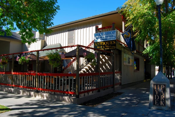 Hyde Park Pub & Grill by null