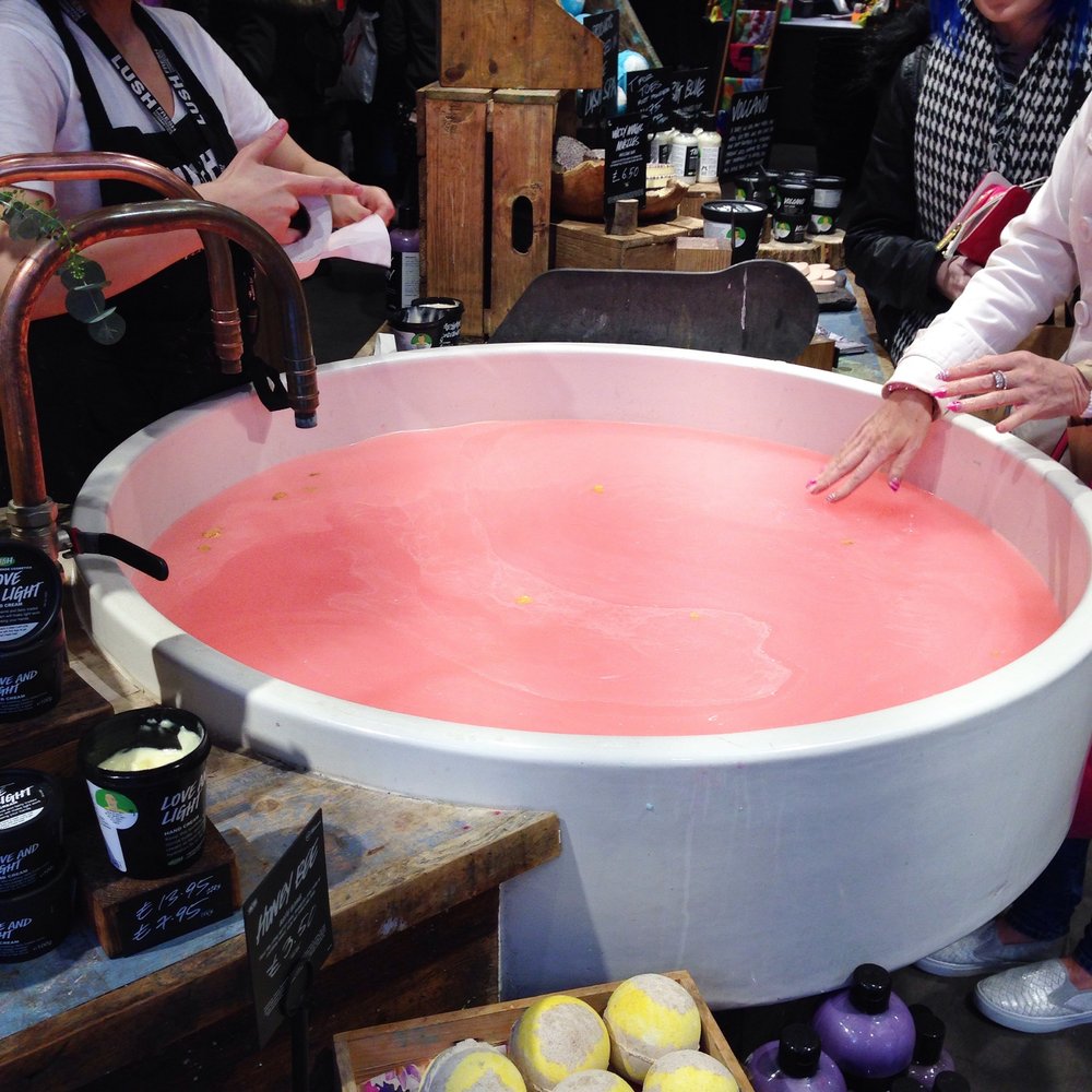 Gorgeous pink water during a regular bath ballistic demonstration - wishing I could jump right in! Gorgeous pink water during a regular bath ballistic demonstration - wishing I could jump right in!