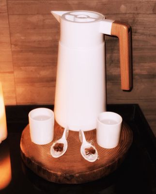 Four Seasons Hotel Toronto by null