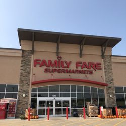 Family Fare Supermarket - Clean