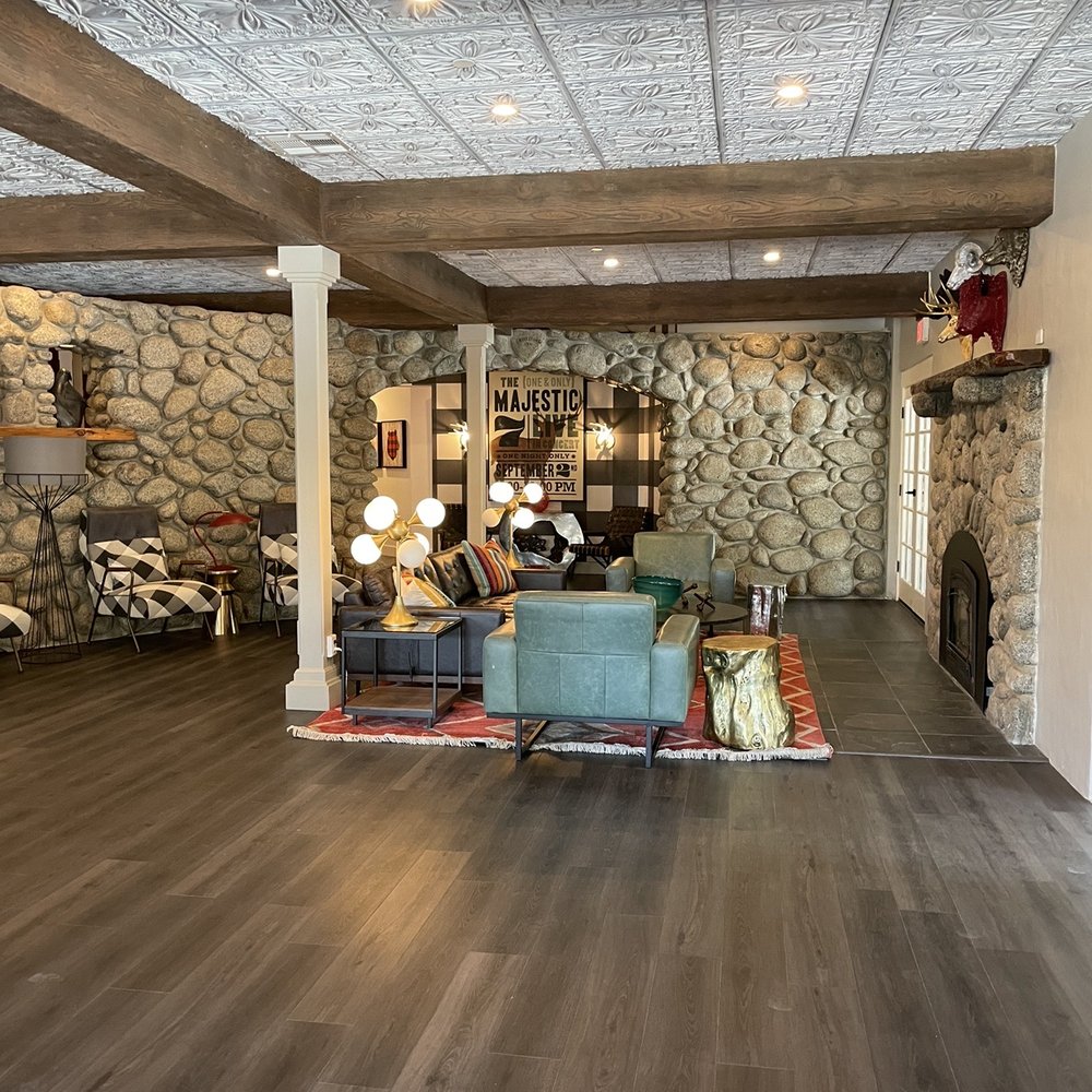 The Creekstone - Lobby - Hotels Near Me - Idyllwild, California The Creekstone - Lobby - Hotels Near Me - Idyllwild, California