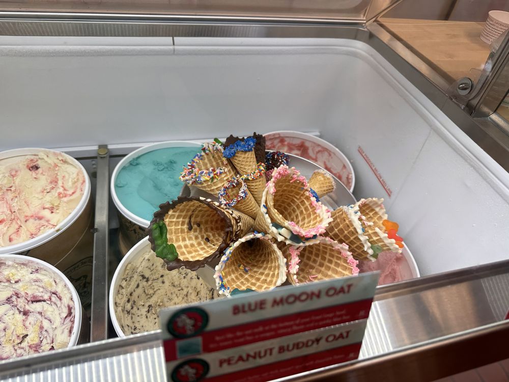 PAT’S ICE CREAM PARLOR Updated September 2024 10 Photos & 46