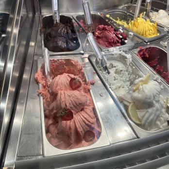 Gelato Paradiso - Fragola !! - Gelato Near Me - Coronado, California Gelato Paradiso - Fragola !! - Gelato Near Me - Coronado, California