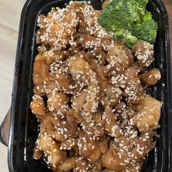 Magic Wok Chinese Restaurant - Sesame Chicken