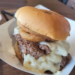 Union yards - House cheese burger, disturbingly oily but tasty