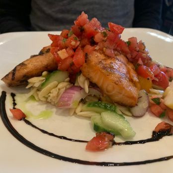 Il Palio Ristorante - Salmon de La griglia - Italian Near Me - Shelton, Connecticut Il Palio Ristorante - Salmon de La griglia - Italian Near Me - Shelton, Connecticut