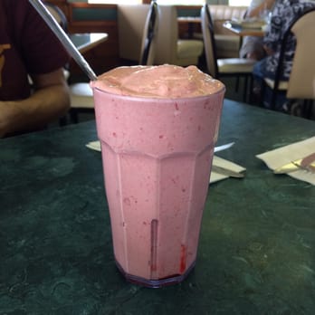 Oasis Restaurant & Motel - Classic strawberry shake. Very yummy good. - American Near Me - Raton, New Mexico