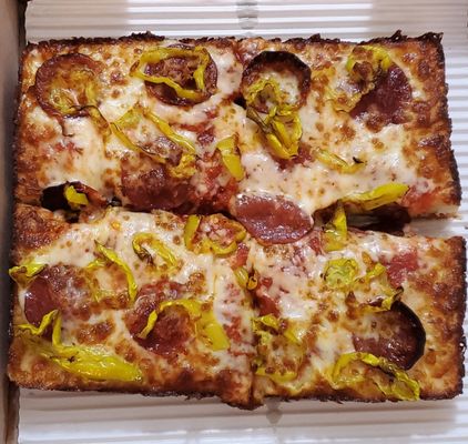 Motown's Pizza by null