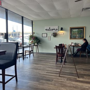 Happy Day Café - Inside - Cafes Near Me - Live Oak, Texas
