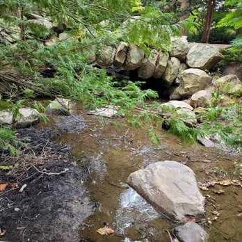 Elizabeth Park - Cool bridge - Parks Near Me - West Hartford, Connecticut Elizabeth Park - Cool bridge - Parks Near Me - West Hartford, Connecticut