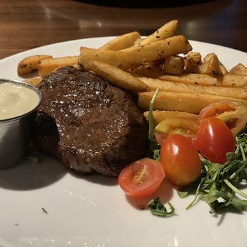 Pat Quinn's Restaurant & Bar - Blue Dot Sirloin Steak - American Near Me - Delta, British Columbia Pat Quinn's Restaurant & Bar - Blue Dot Sirloin Steak - American Near Me - Delta, British Columbia
