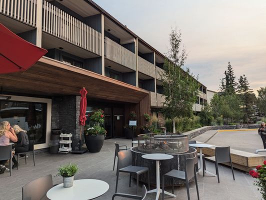 Banff Aspen Lodge by null