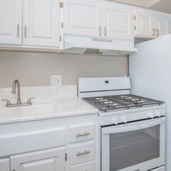 Imperial Beach Gardens - 2br, 1.5 ba Cove