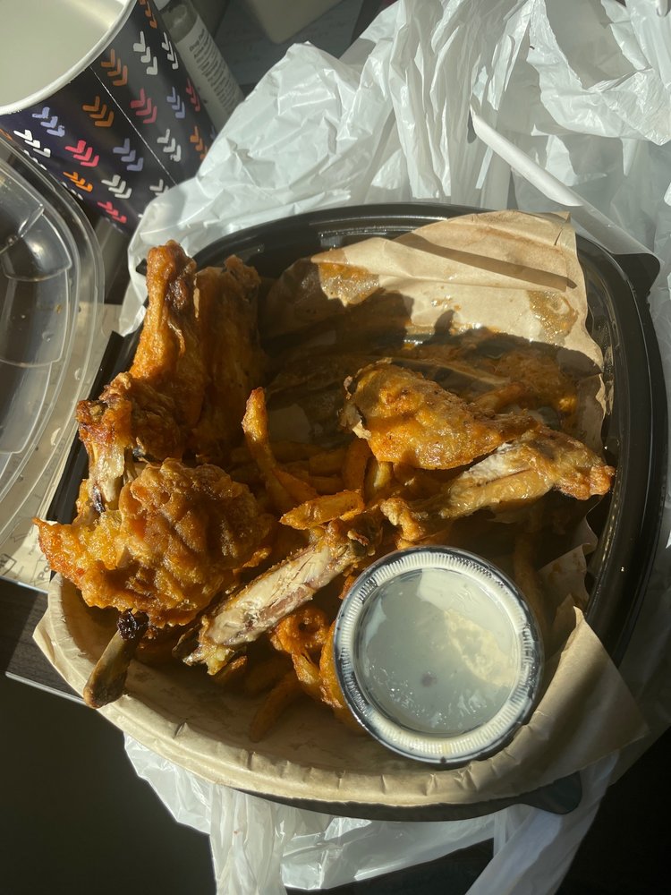 IT’S JUST WINGS Updated October 2024 14 Reviews 10080 S Eastern