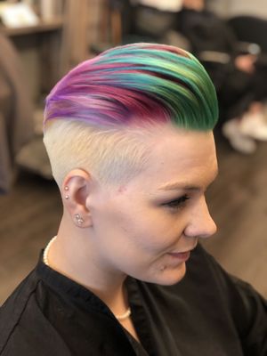 Cut Above On 7th by null