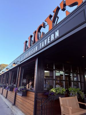 Lucy's American Tavern by null