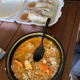 Yellow Curry with chicken and spring 4 Piece Best Thai Egg Roll Yellow Curry with chicken and spring 4 Piece Best Thai Egg Roll