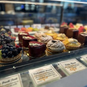 La Provence - Cedar Hills Crossing - Breakfast & Brunch Near Me - Beaverton, Oregon La Provence - Cedar Hills Crossing - Breakfast & Brunch Near Me - Beaverton, Oregon