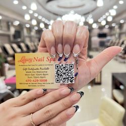 Luxury Nails Spa