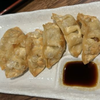 Ringer Hut - Deep Fried Gyoza $5.99 - Salad Near Me - Honolulu, Hawaii Ringer Hut - Deep Fried Gyoza $5.99 - Salad Near Me - Honolulu, Hawaii