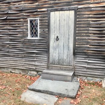 Arnold House - Door - Landmarks & Historical Buildings Near Me - Lincoln, Rhode Island