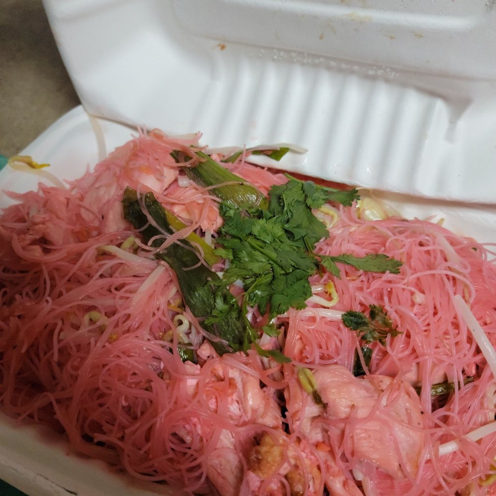 Aroy Ver - Pink noodles with chicken. - Thai Near Me - San Antonio, Texas Aroy Ver - Pink noodles with chicken. - Thai Near Me - San Antonio, Texas