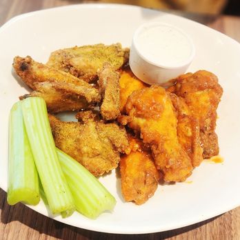 Yard House - BUFFALO & LEMON PEPPER WINGS - American Near Me - Houston, Texas