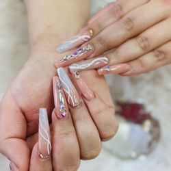 World Luxury Nails & Spa