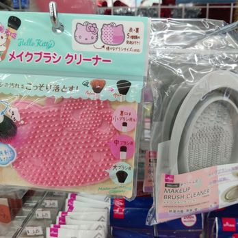 Daiso Japan - Makeup brush cleaning - Discount Store Near Me - Arcadia, California