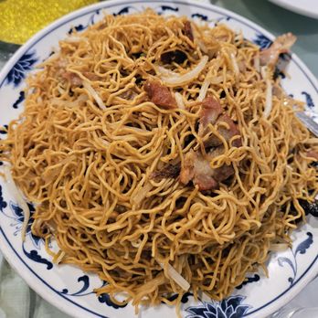 Golden Dragon Restaurant - Cha Siu Pork Chao Mein - Dim Sum Near Me - Los Angeles, California Golden Dragon Restaurant - Cha Siu Pork Chao Mein - Dim Sum Near Me - Los Angeles, California