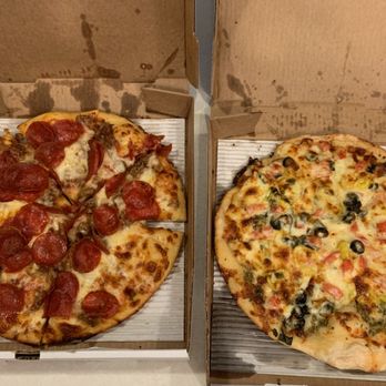 Decheco's Pizzeria - Pepperoni and Sausage pizza and Original White pizza. - Pizza Near Me - Akron, Ohio