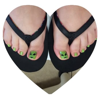 Nail Studio - Alien nails done by Lynn! In love with my pedicure for my trip to Roswell, New Mexico! - Nail Salons Near Me - Lakewood, California