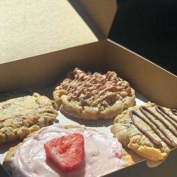 Local Cookie Co. - Top: Milk Chocolate Chip & Cinnamon Coffee Cake Crumble Bottom: Strawberry Cheesecake & Nutella - Desserts Near Me - South Jordan, Utah