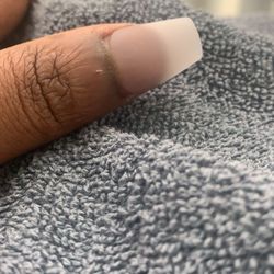 Exquisite Nails & Spa - Horrible foundation.. smh