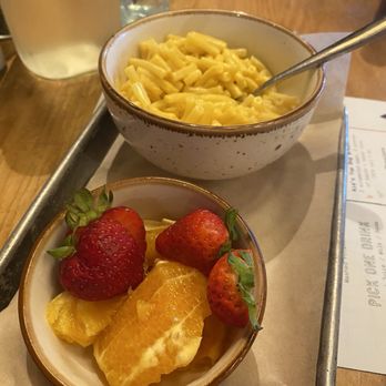 Lazy Dog Restaurant & Bar - Kid's Kraft Macaroni & Cheese and Side Seasonal Fruit - New American Near Me - Cerritos, California