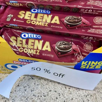 Circle K - Selena Gomez Oreos. Hmmm. - Convenience Stores Near Me - Diamond Bar, California Circle K - Selena Gomez Oreos. Hmmm. - Convenience Stores Near Me - Diamond Bar, California