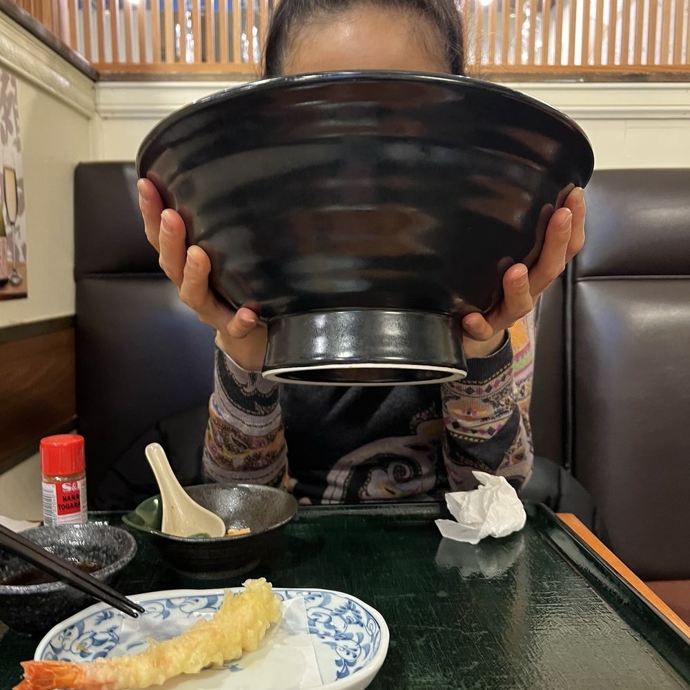 Edokko Nigiri Sushi - With a huge bowl. A very interesting dish. - Japanese Near Me - Richmond, British Columbia Edokko Nigiri Sushi - With a huge bowl. A very interesting dish. - Japanese Near Me - Richmond, British Columbia