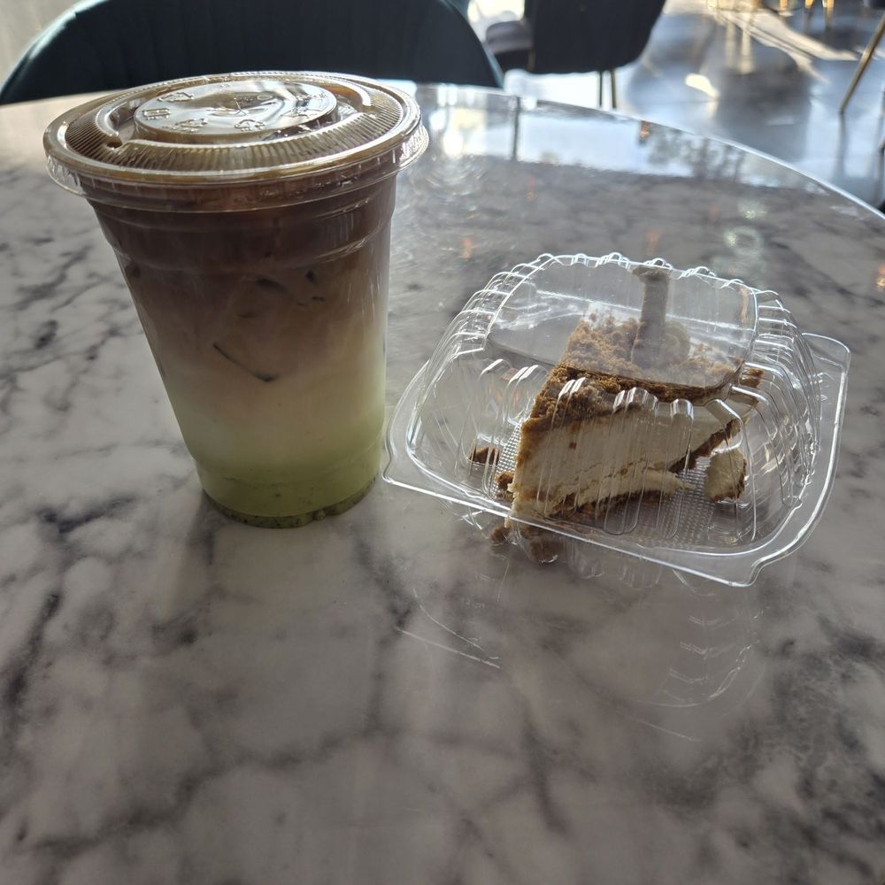 Milyar Coffee - Iced pistachio latte and biscoff cake - Themed Cafes Near Me - Berkeley, California Milyar Coffee - Iced pistachio latte and biscoff cake - Themed Cafes Near Me - Berkeley, California