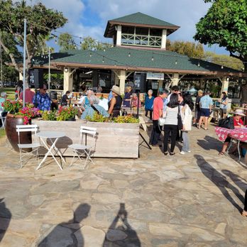 Barefoot Beach Cafe - Great "old Hawaii" venue! The Cafe food was delish - kaluapork&cabbage, guava chicken, fresh greens... - Breakfast & Brunch Near Me - Honolulu, Hawaii Barefoot Beach Cafe - Great "old Hawaii" venue! The Cafe food was delish - kaluapork&cabbage, guava chicken, fresh greens... - Breakfast & Brunch Near Me - Honolulu, Hawaii