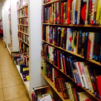 Goodwill - Wide selection of books. Awesome! 9/29/16 - Thrift Stores Near Me - Ventura, California