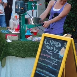 Set up was so cute with the grass table cloth. She was super quick, very nice & great customer service!