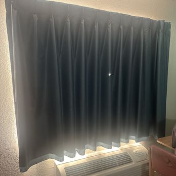 Vagabond Inn - Buttonwillow North I-5 - Curtains in the room - Hotels Near Me - Buttonwillow, California Vagabond Inn - Buttonwillow North I-5 - Curtains in the room - Hotels Near Me - Buttonwillow, California