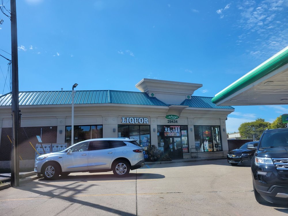 BP PETROLEUM 29434 Orchard Lake Rd, Farmington Hills, Michigan Gas