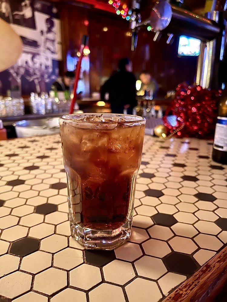 SPARKY’S PUB Updated October 2024 37 Photos & 67 Reviews 1416 N