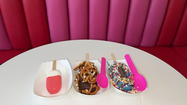Bombshell Treat Bar by null