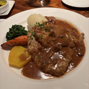 Giardino - Veal special - Italian Near Me - Vancouver, British Columbia