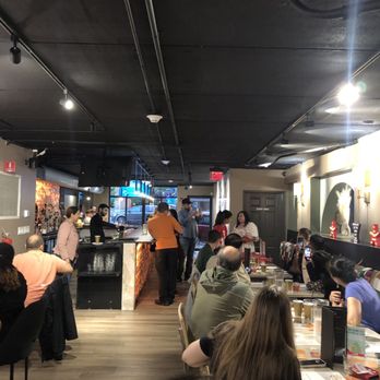 Singh's Kitchen - Restaurant and bar area - Indian Near Me - Libertyville, Illinois