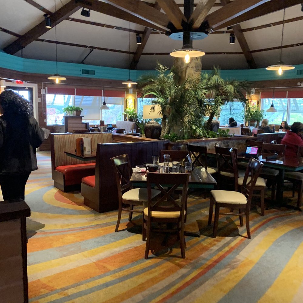 Bahama Breeze - Inside restaurant - Caribbean Near Me - Duluth, Georgia Bahama Breeze - Inside restaurant - Caribbean Near Me - Duluth, Georgia