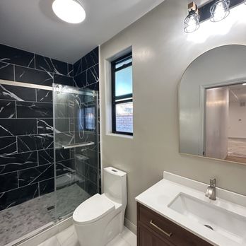 Oceanlux Construction - Guest Bathroom - General Contractors Near Me